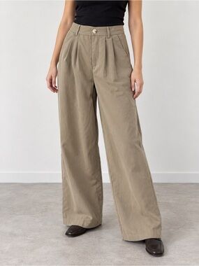 Wide Leg Woman’s Pants in Khaki